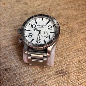 Nixon 51/30 Silver Watch with White Dial
Fits small, No extra links
